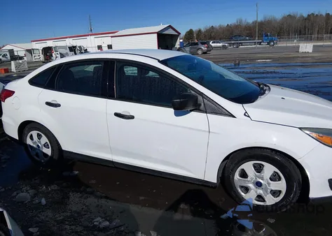 2016 Ford Focus S from USA, damaged, VIN 1FADP3E28GL339449